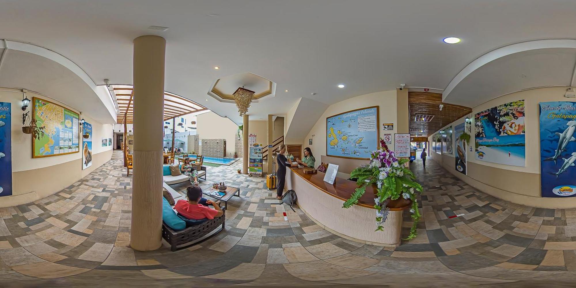 Hostal Espana Puerto Ayora  Buitenkant foto