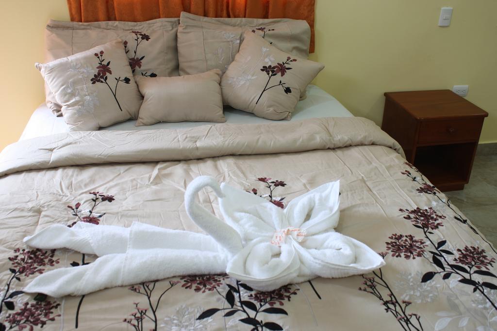 Hostal Espana Puerto Ayora  Buitenkant foto