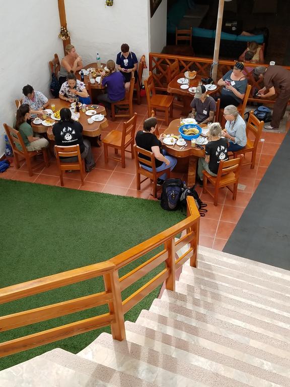 Hostal Espana Puerto Ayora  Buitenkant foto