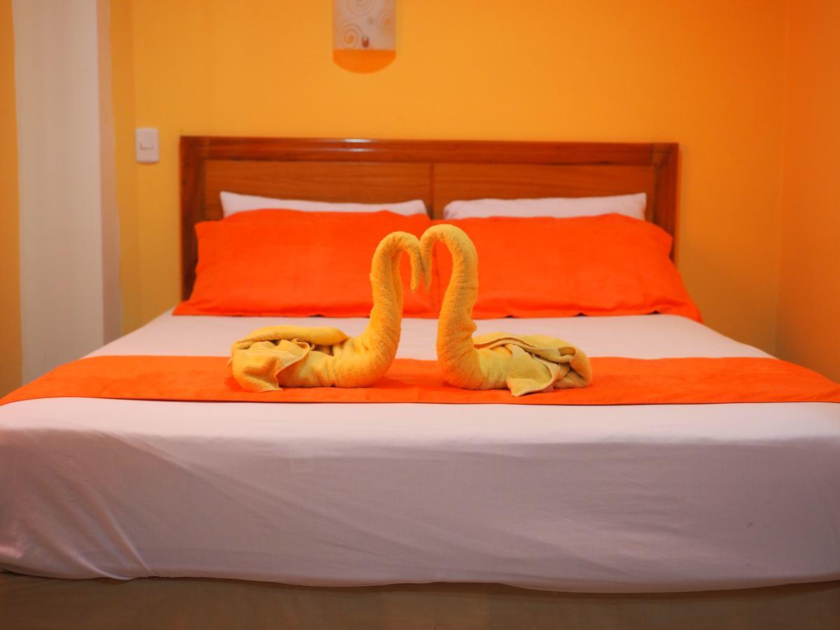 Hostal Espana Puerto Ayora  Buitenkant foto