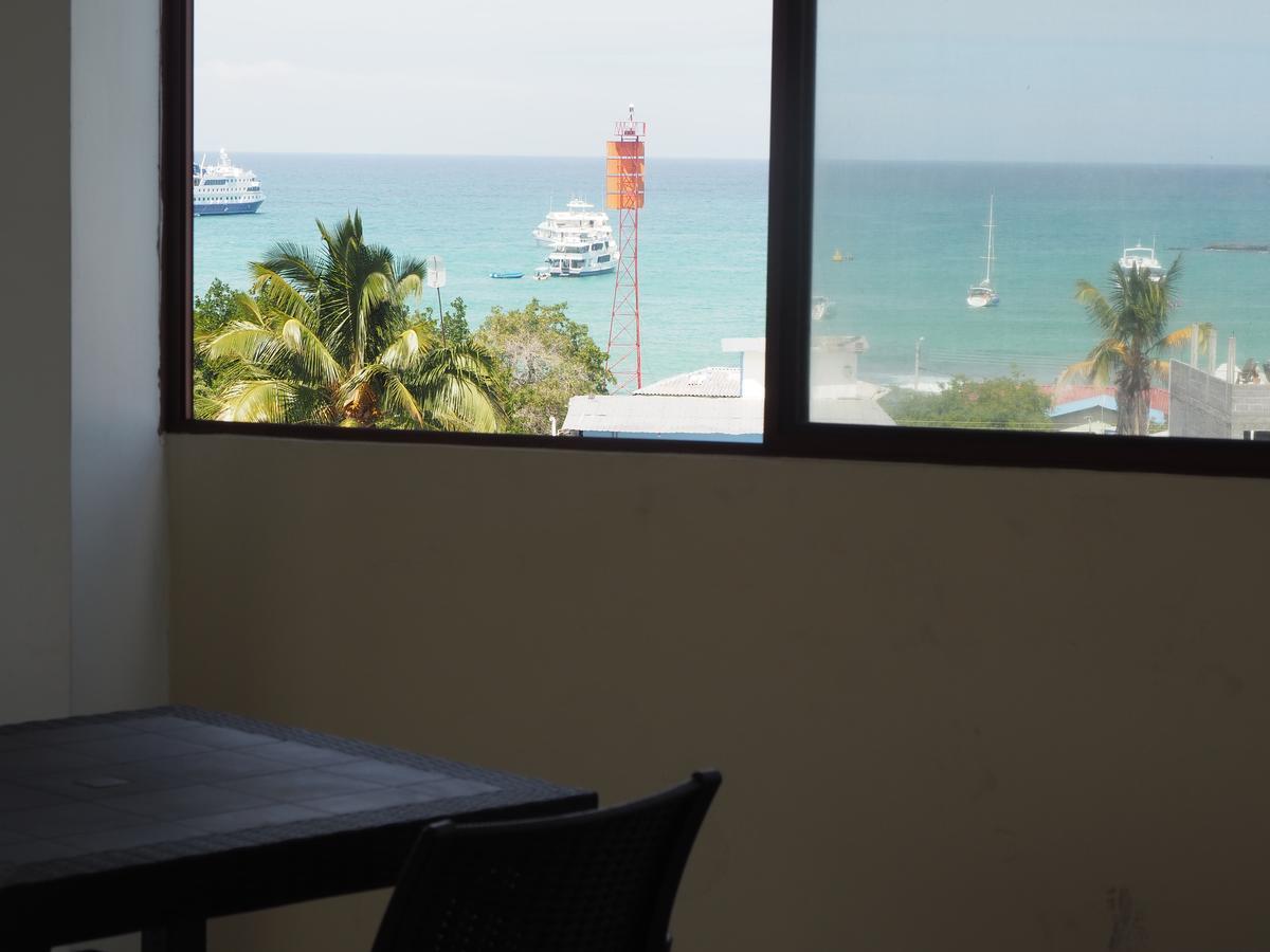 Hostal Espana Puerto Ayora  Buitenkant foto