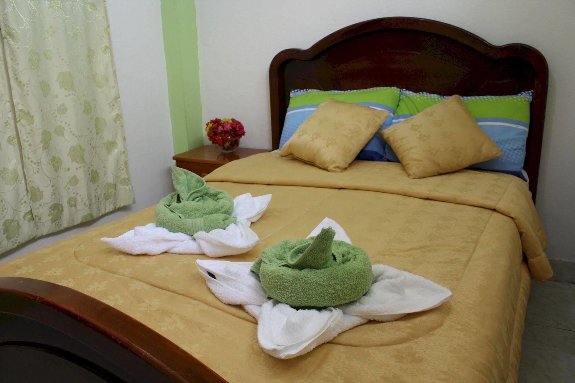 Hostal Espana Puerto Ayora  Buitenkant foto