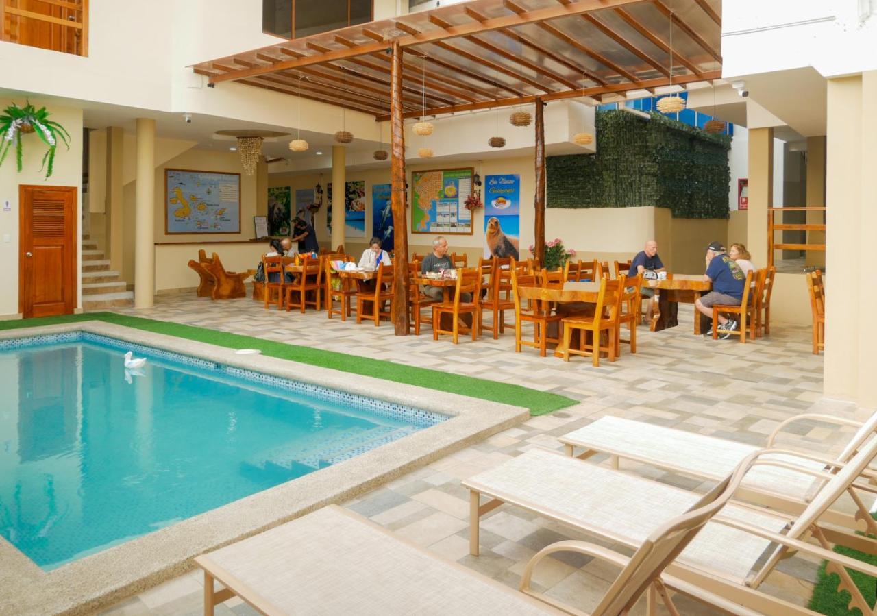 Hostal Espana Puerto Ayora  Buitenkant foto